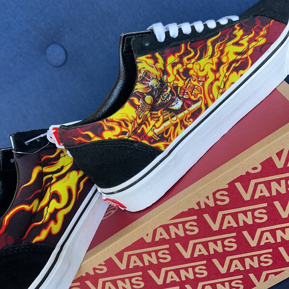 Vans Men’s Old Skool Samurai Rising Black/True White Sneakers - Picture 15 of 16